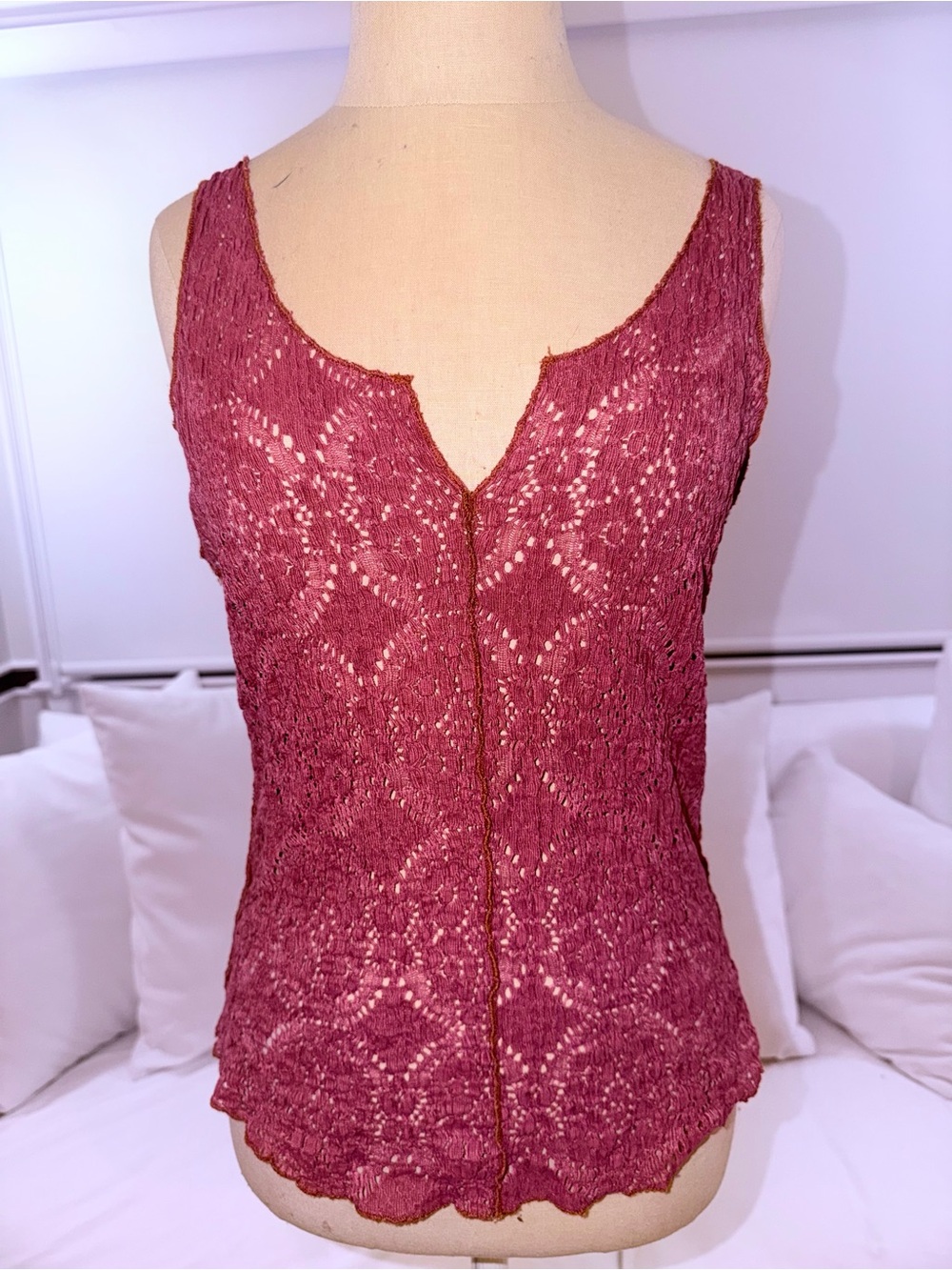 Free People Sleeveless Lace Knit Shell Top in Berry